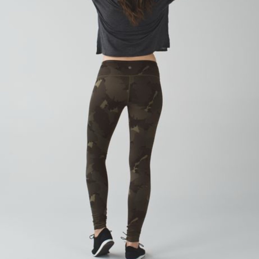 Lululemon wunder under full on Luon palm party fatigue green Leggings size 7